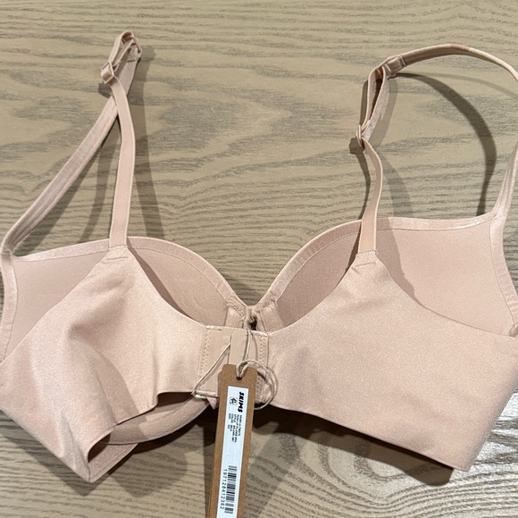 SKIMS plunge push up bra - Picture 4 of 5